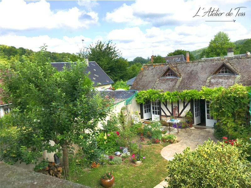 Bed and Breakfast L'Atelier de Tess Le Bec-Hellouin Exterior foto