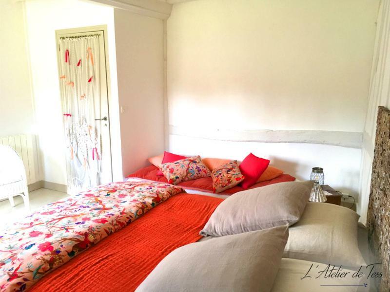 Bed and Breakfast L'Atelier de Tess Le Bec-Hellouin Exterior foto