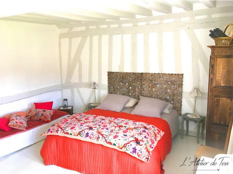 Bed and Breakfast L'Atelier de Tess Le Bec-Hellouin Exterior foto