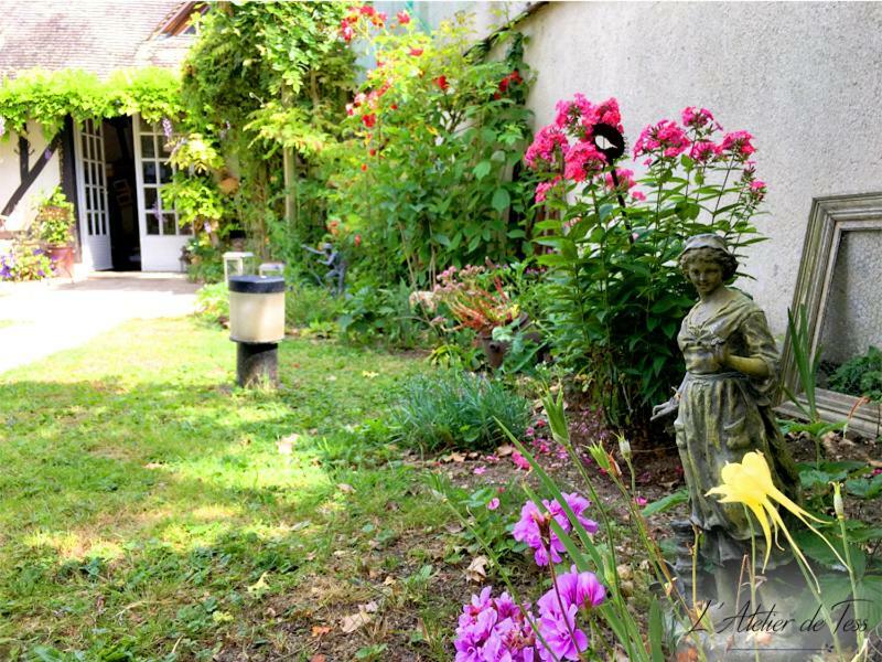 Bed and Breakfast L'Atelier de Tess Le Bec-Hellouin Exterior foto